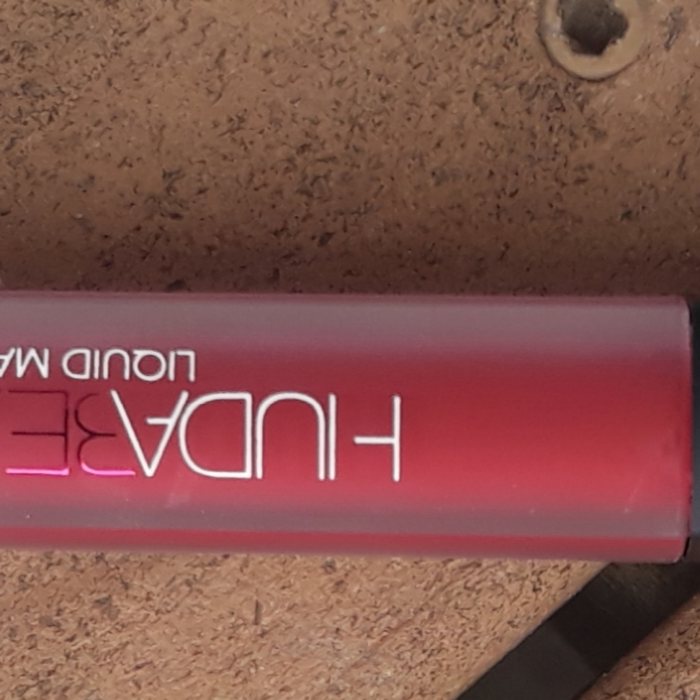 Huda Beauty Liquid Matte Lipstick in "Cheerleader"